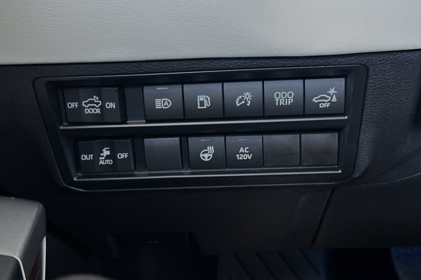 2024 Toyota Tundra Hybrid Capstone