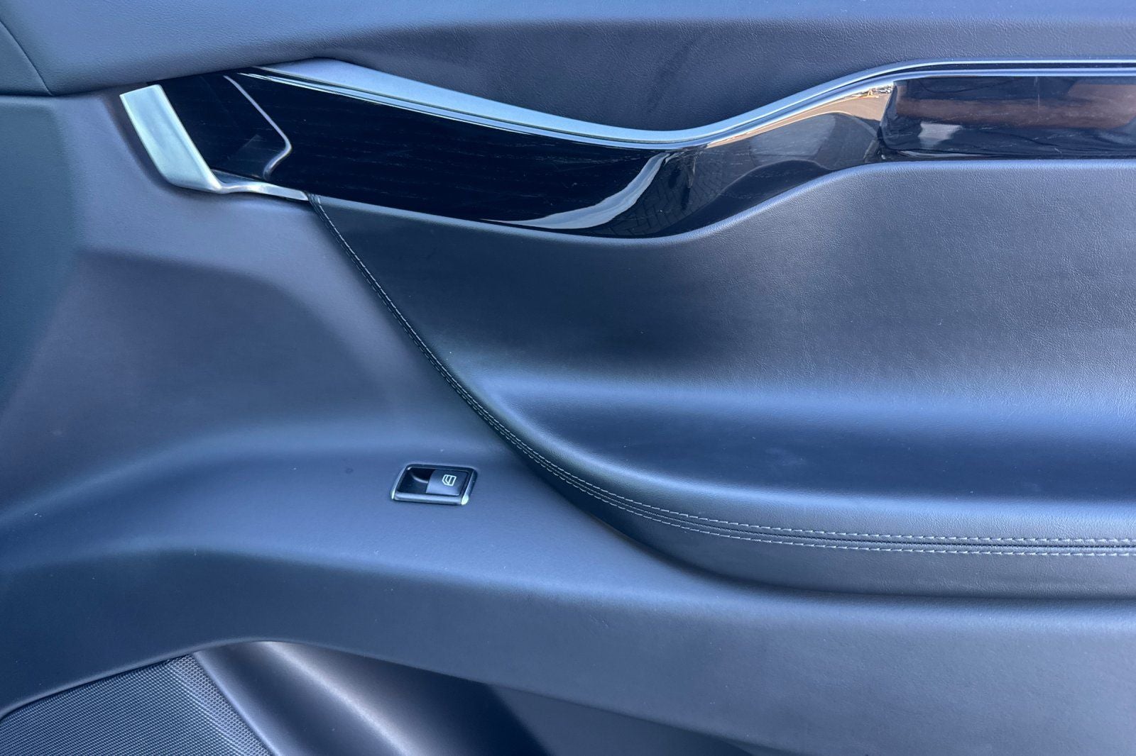 2018 Tesla Model X 75D