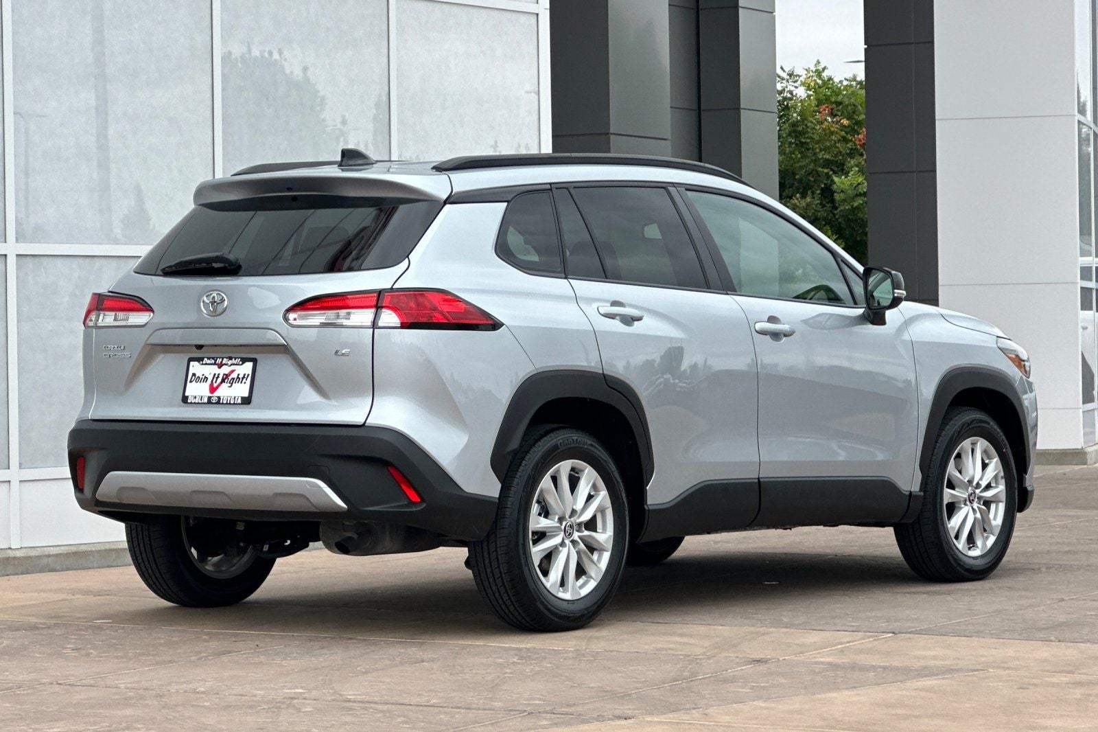 2025 Toyota Corolla Cross LE