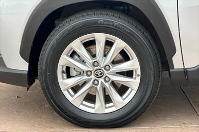 2025 Toyota Corolla Cross LE