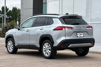2025 Toyota Corolla Cross LE