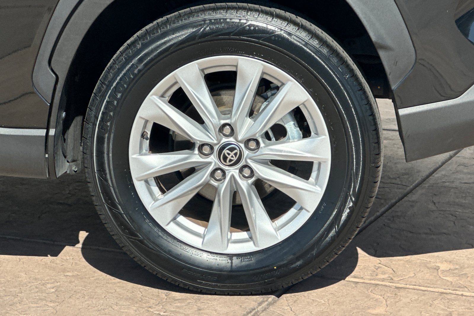 2025 Toyota Corolla Cross LE