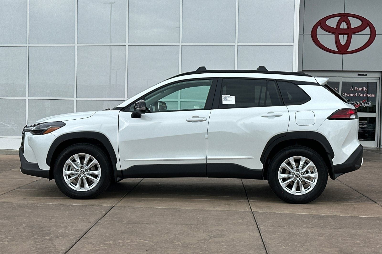 2026 Toyota Corolla Cross LE