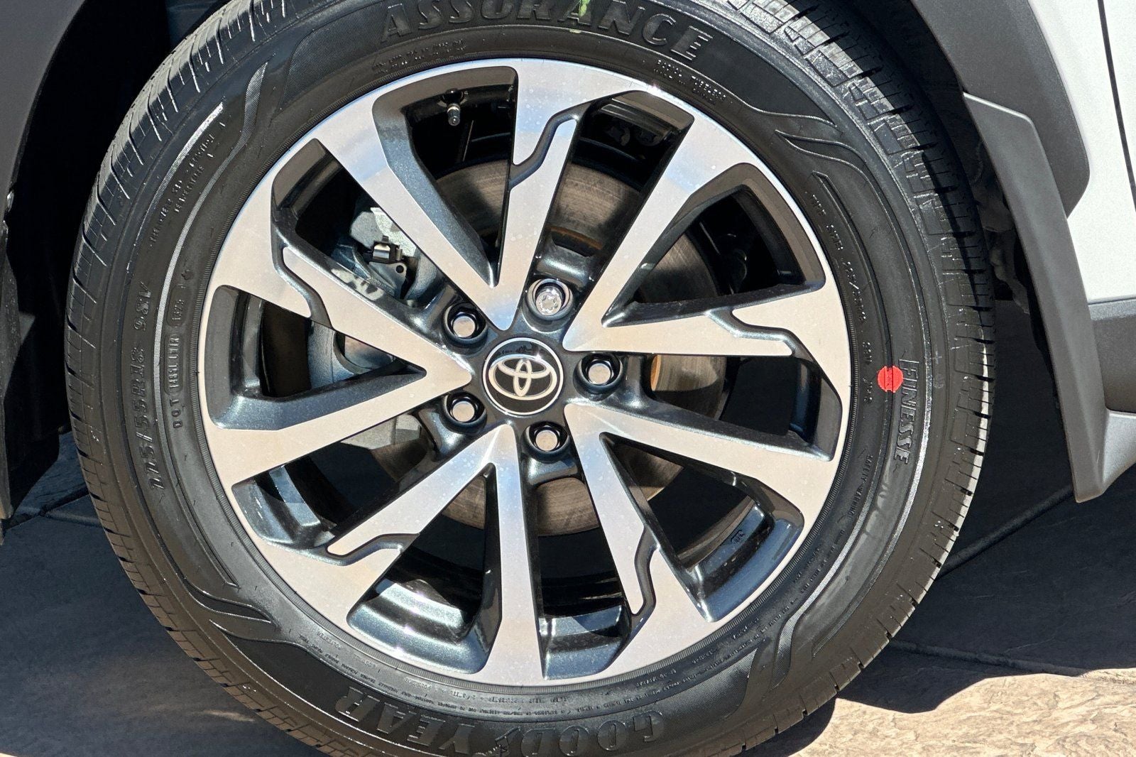 2025 Toyota Corolla Cross XLE