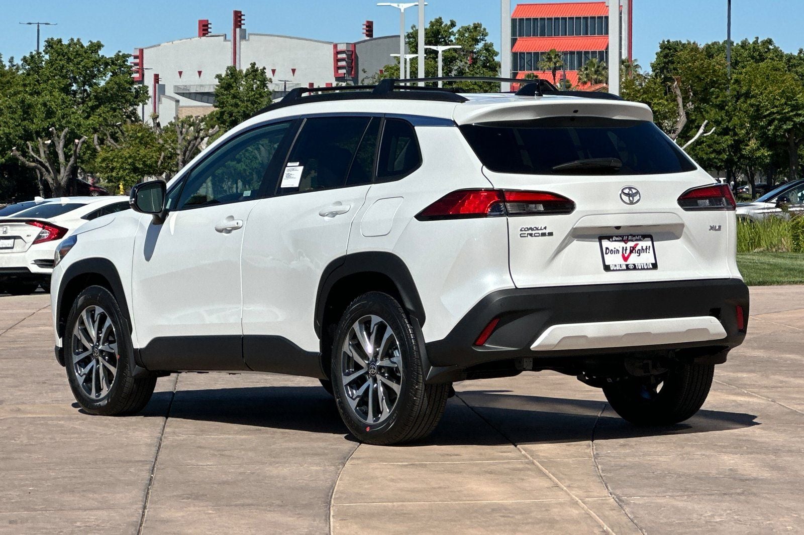 2025 Toyota Corolla Cross XLE