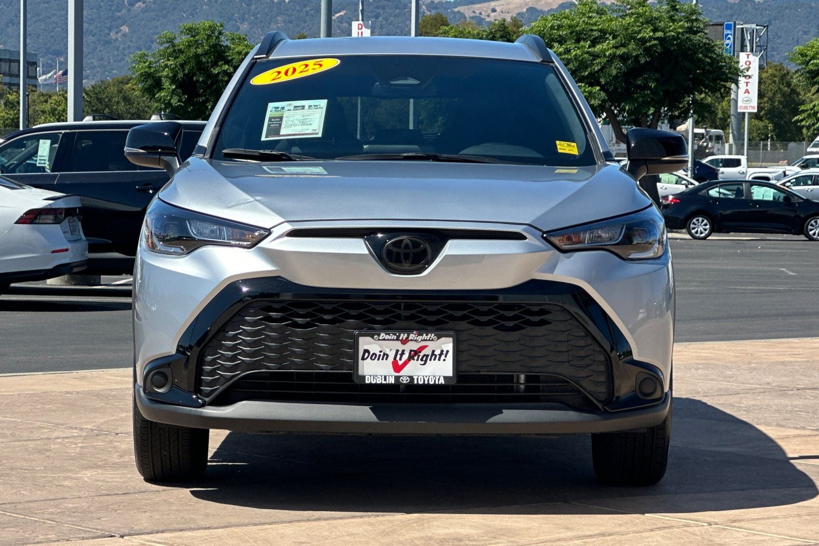 2025 Toyota Corolla Cross Hybrid SE