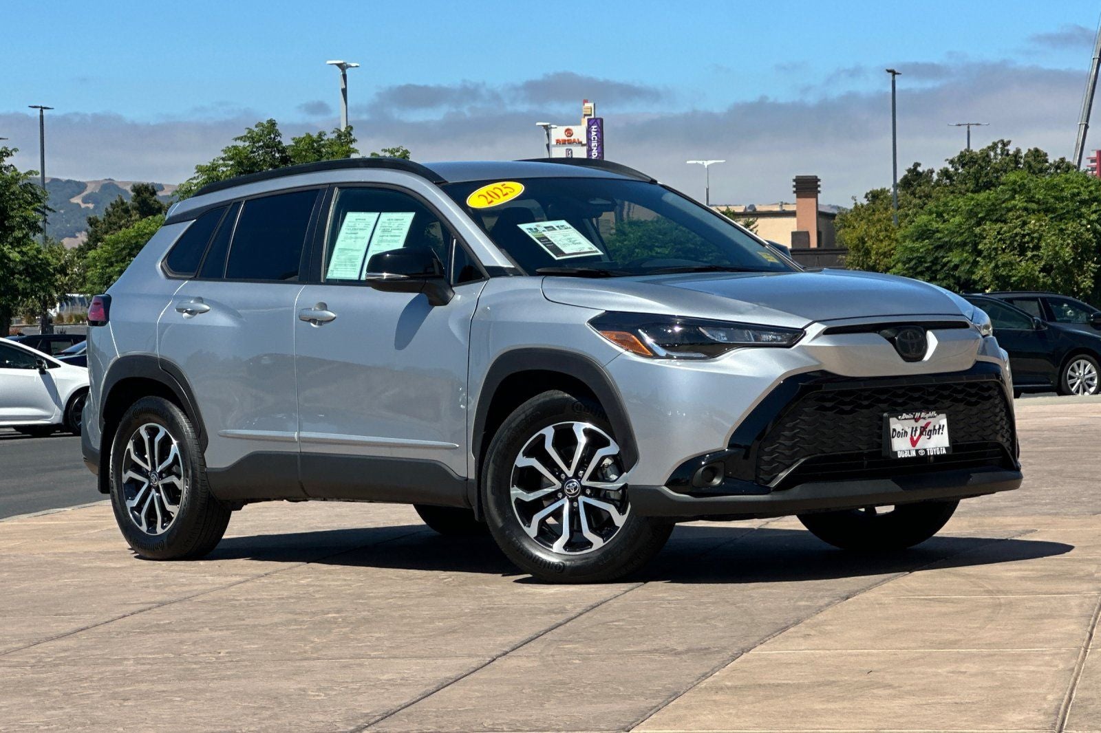 2025 Toyota Corolla Cross Hybrid SE
