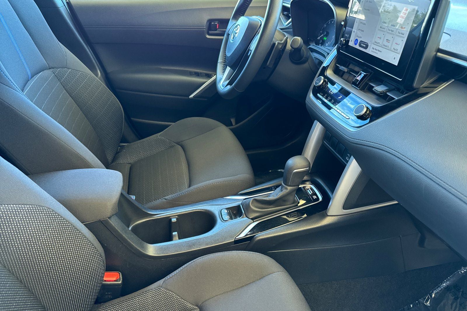 2023 Toyota Corolla Cross Hybrid SE