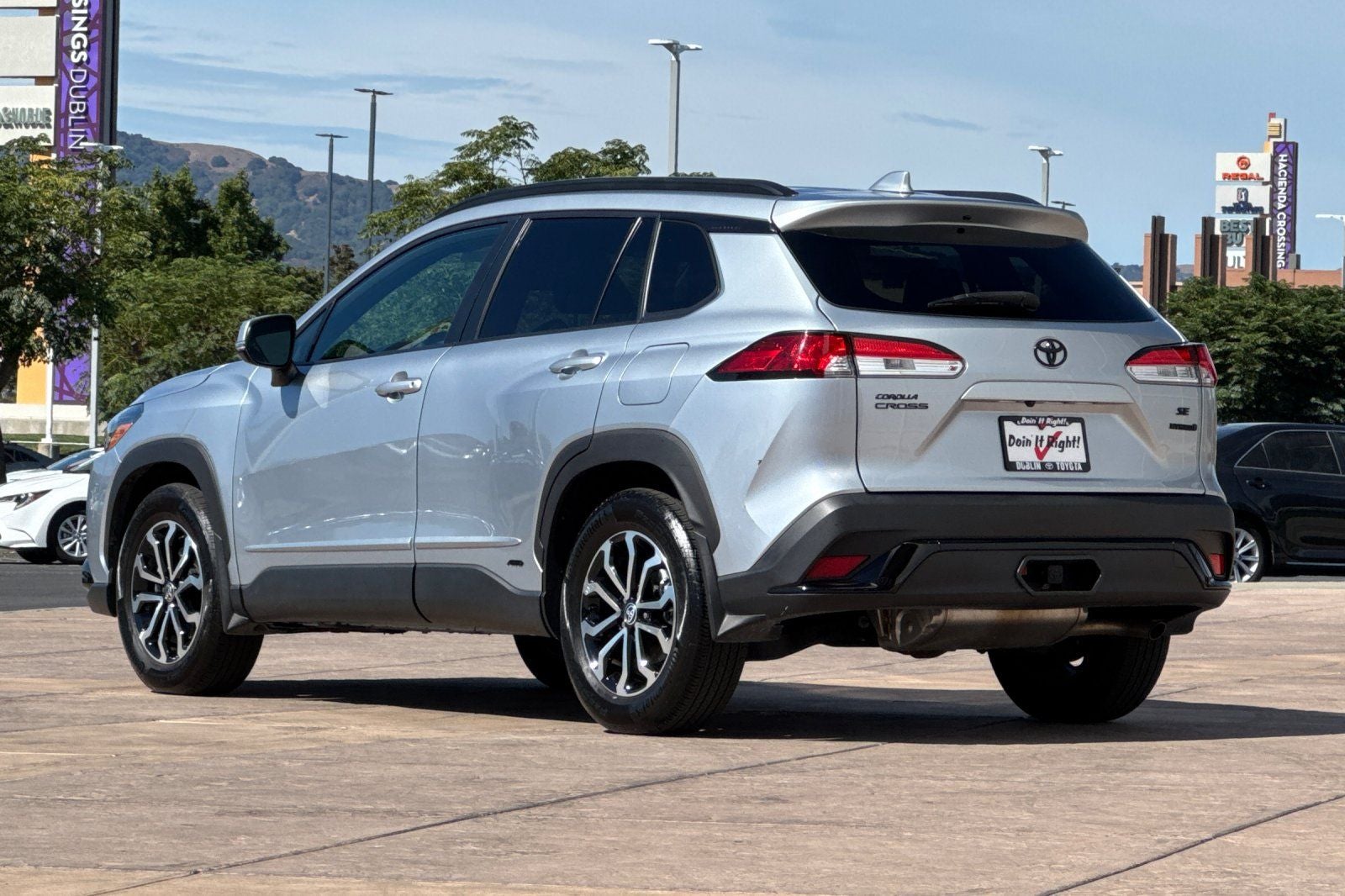 2023 Toyota Corolla Cross Hybrid SE
