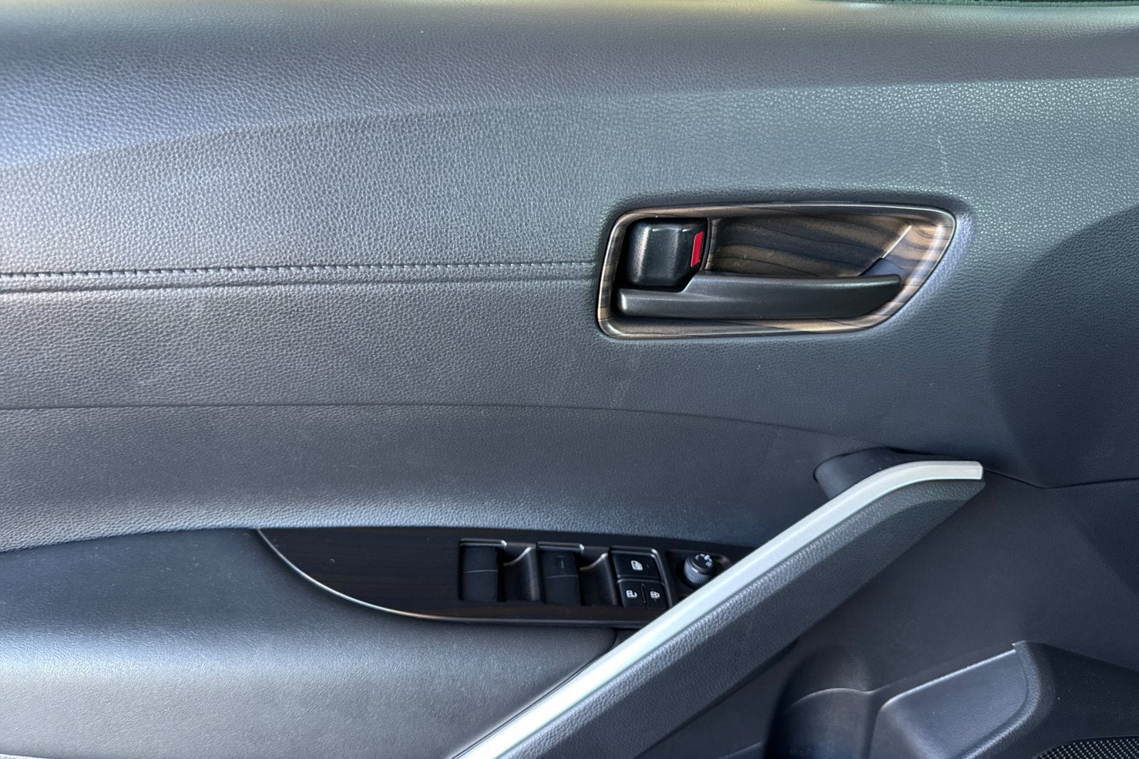 2024 Toyota Corolla Cross Hybrid SE