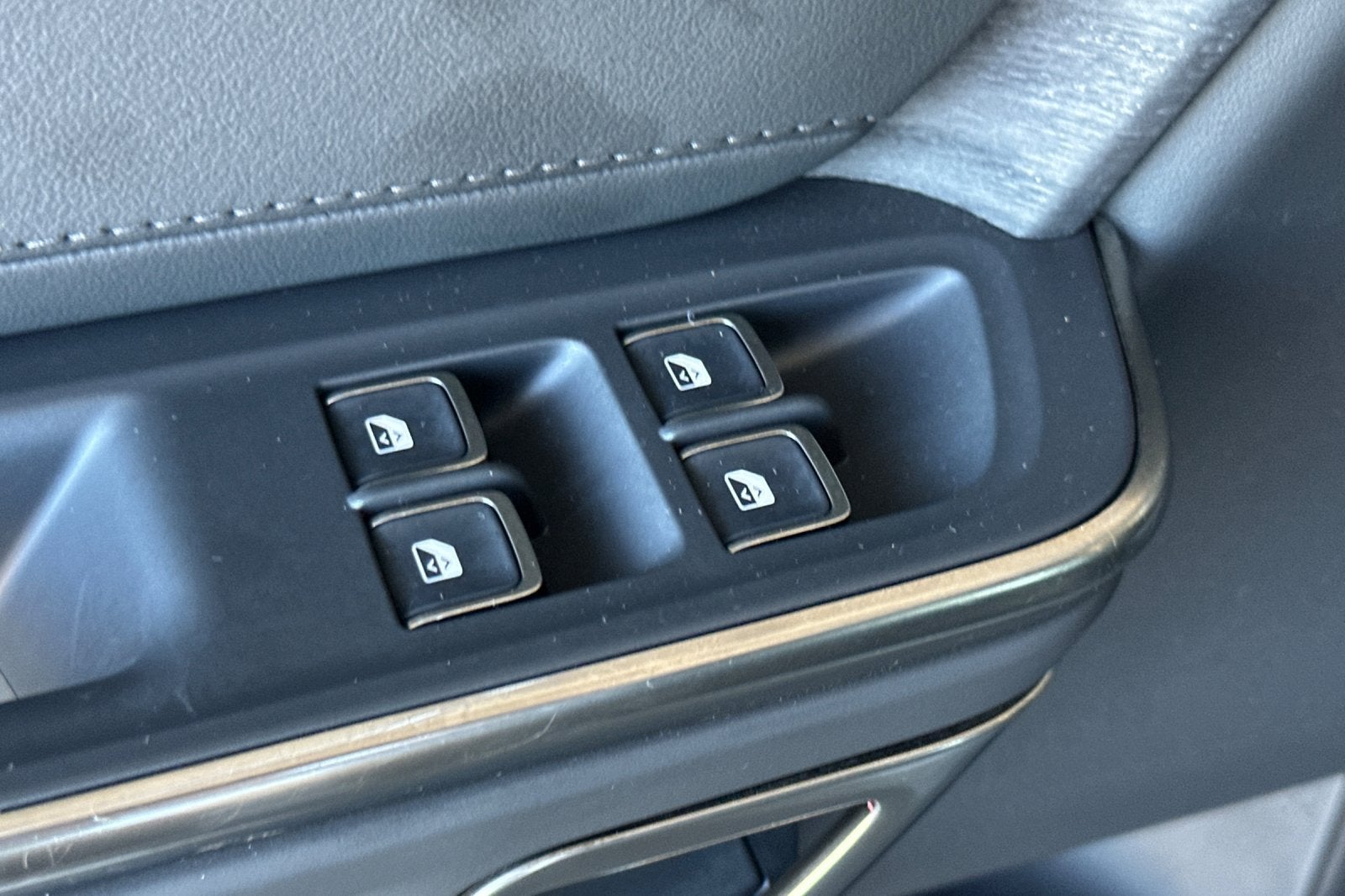2024 Rivian R1S Adventure Dual Motor Perf Max Pack