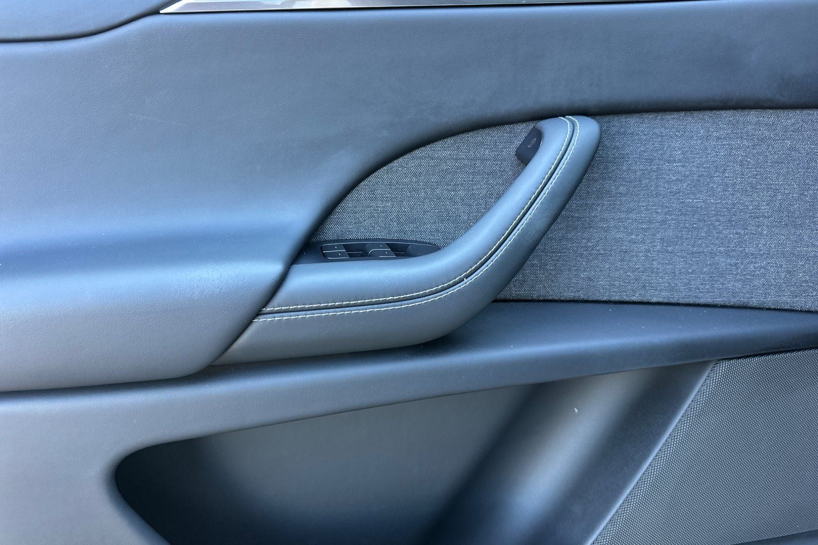 2023 Tesla Model X Standard Range