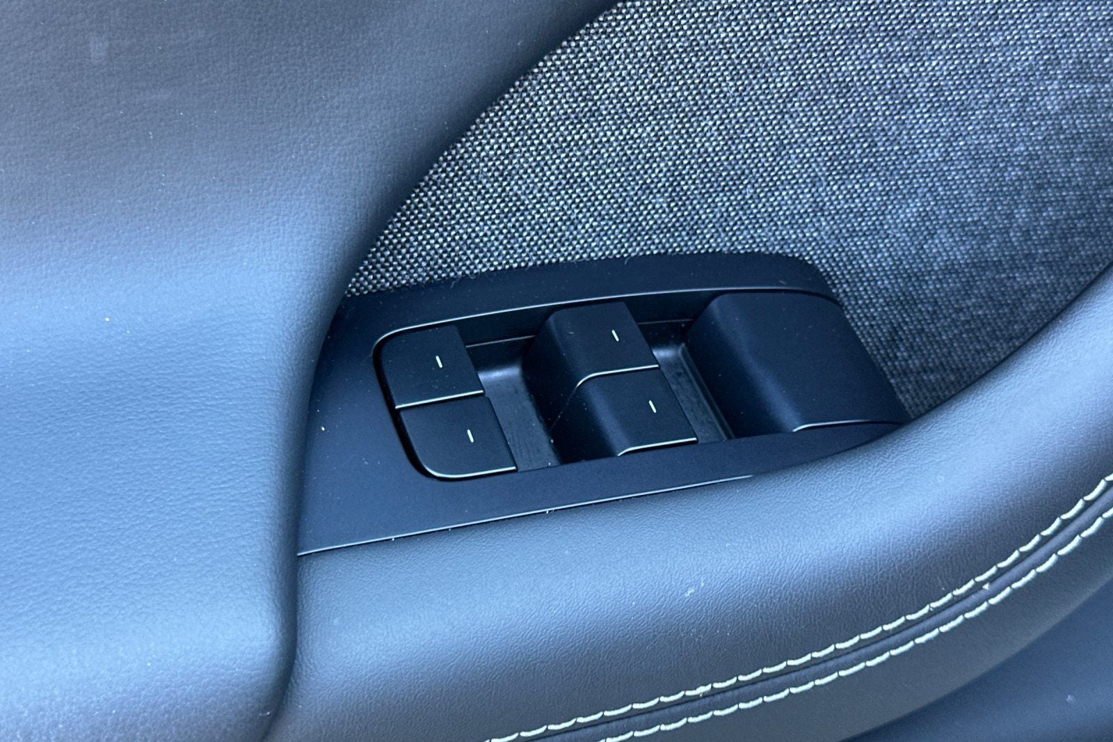 2023 Tesla Model X Standard Range