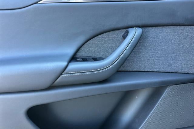 2023 Tesla Model X Standard Range