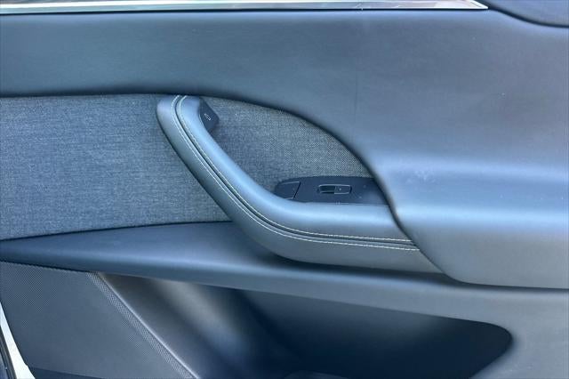 2023 Tesla Model X Standard Range