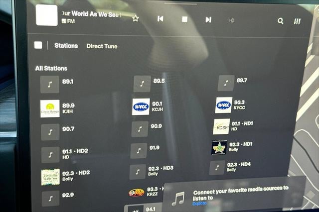 2023 Tesla Model X Standard Range