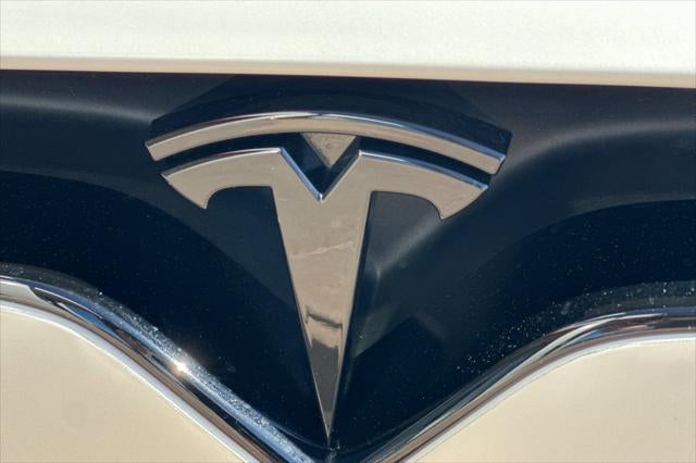 2023 Tesla Model X Standard Range