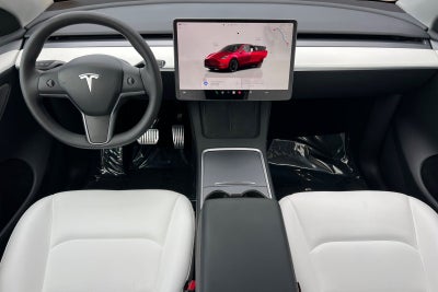 2025 Tesla Model Y Long Range