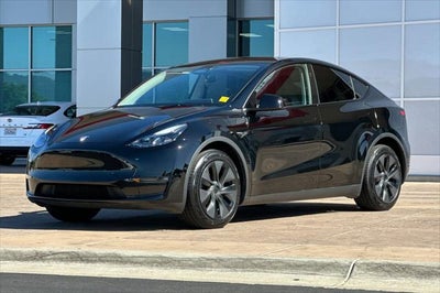 2025 Tesla Model Y Long Range