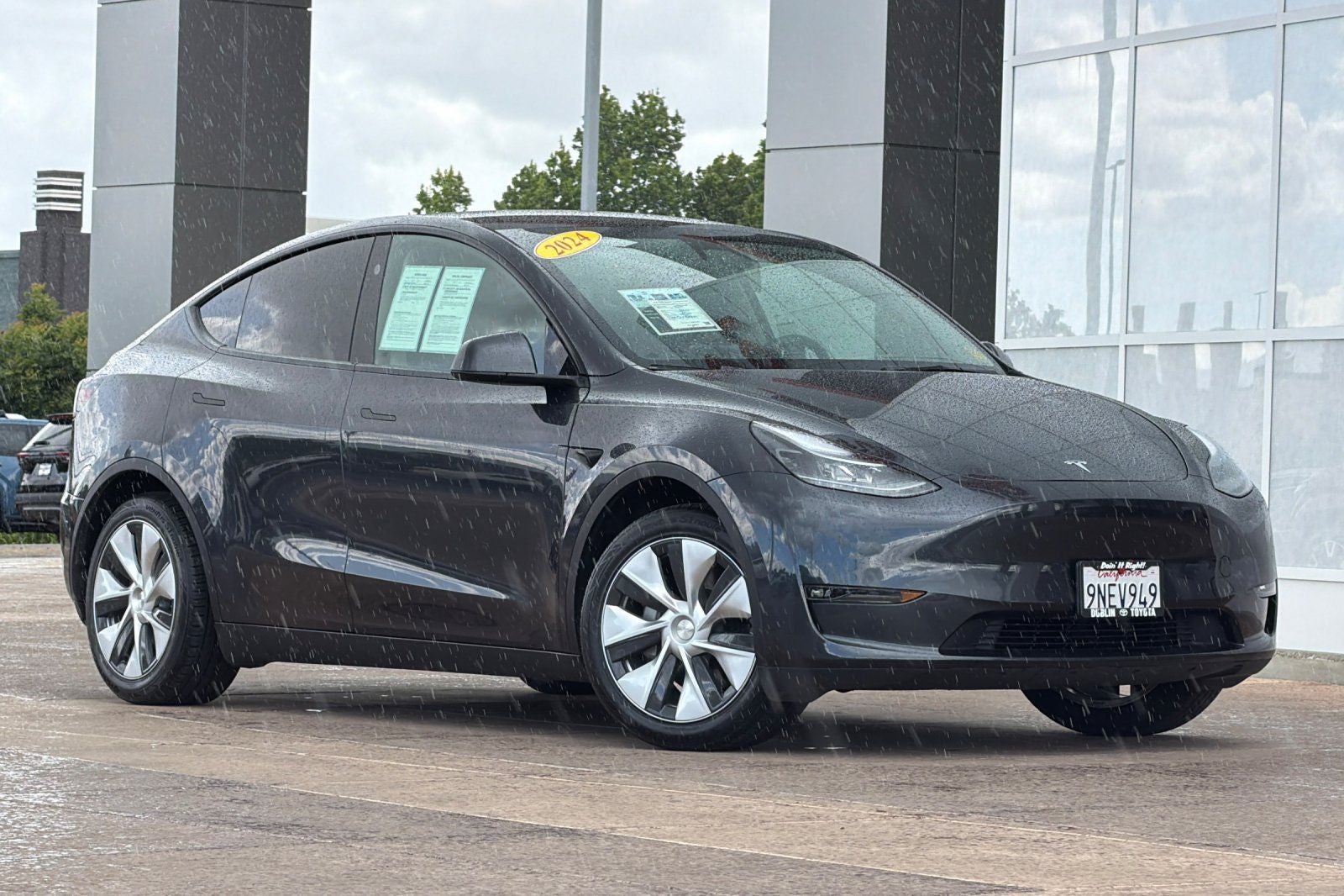 2024 Tesla Model Y Long Range
