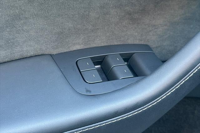 2024 Tesla Model Y Performance