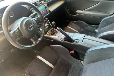2025 Toyota GR86 Premium