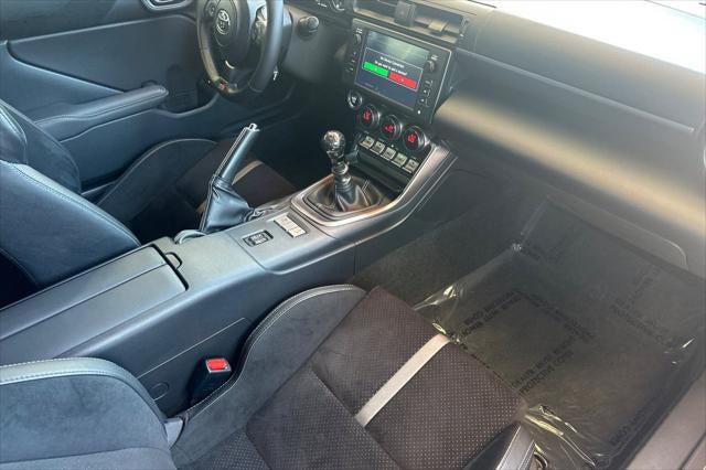 2025 Toyota GR86 Premium