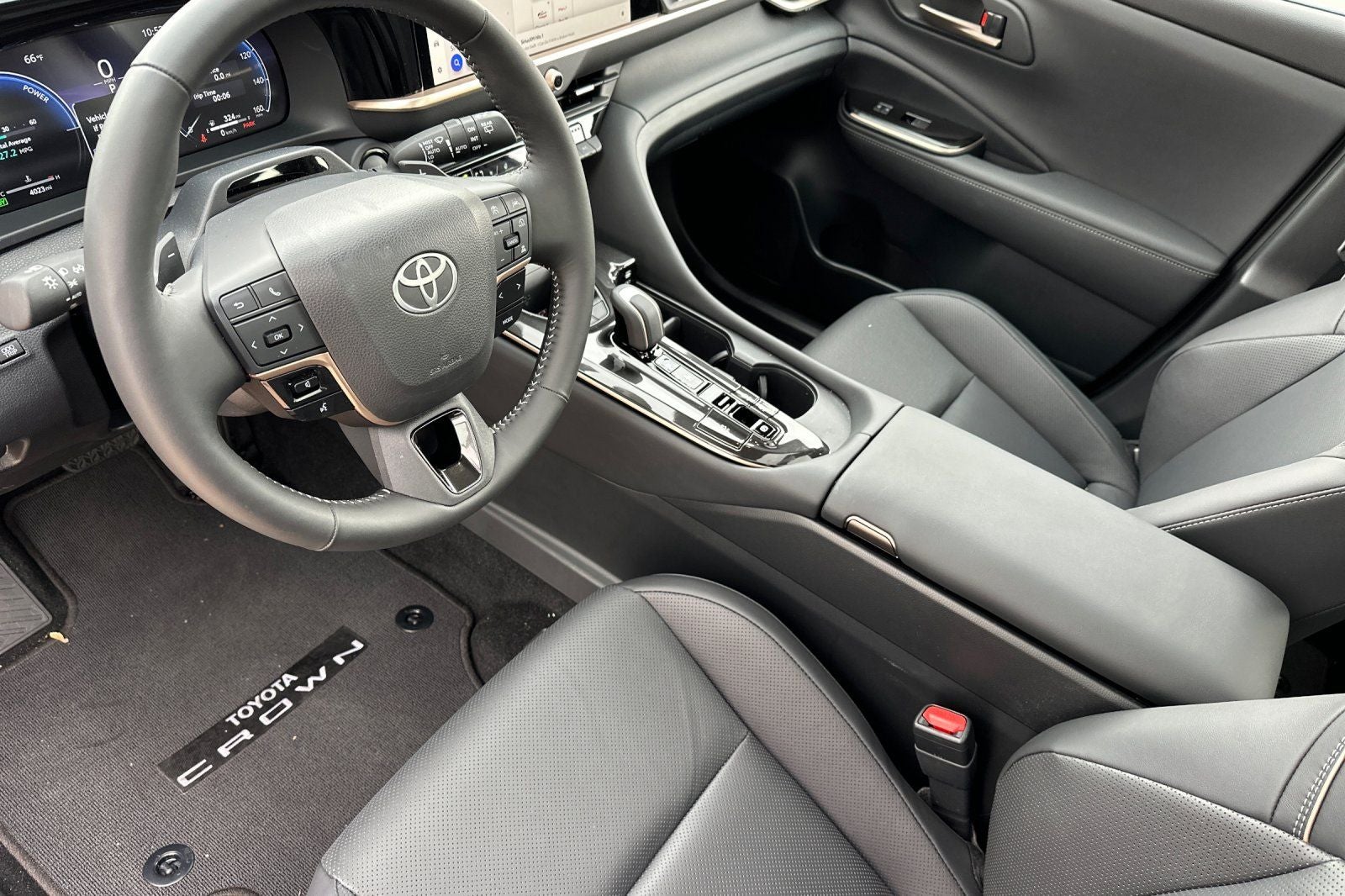 2025 Toyota Crown Signia Limited