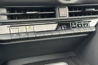 2025 Toyota Crown Signia Limited