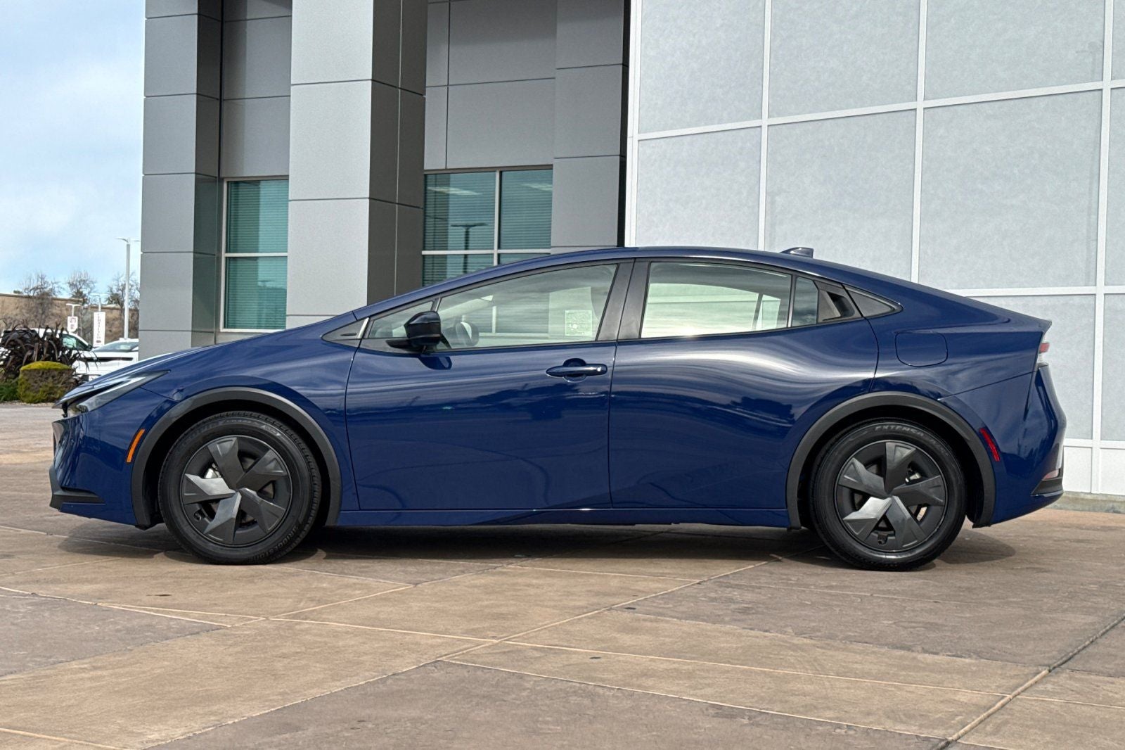 2023 Toyota Prius LE