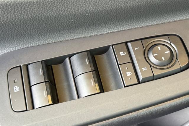 2023 Toyota Prius LE