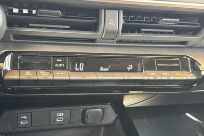 2023 Toyota Prius LE