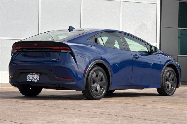 2023 Toyota Prius LE