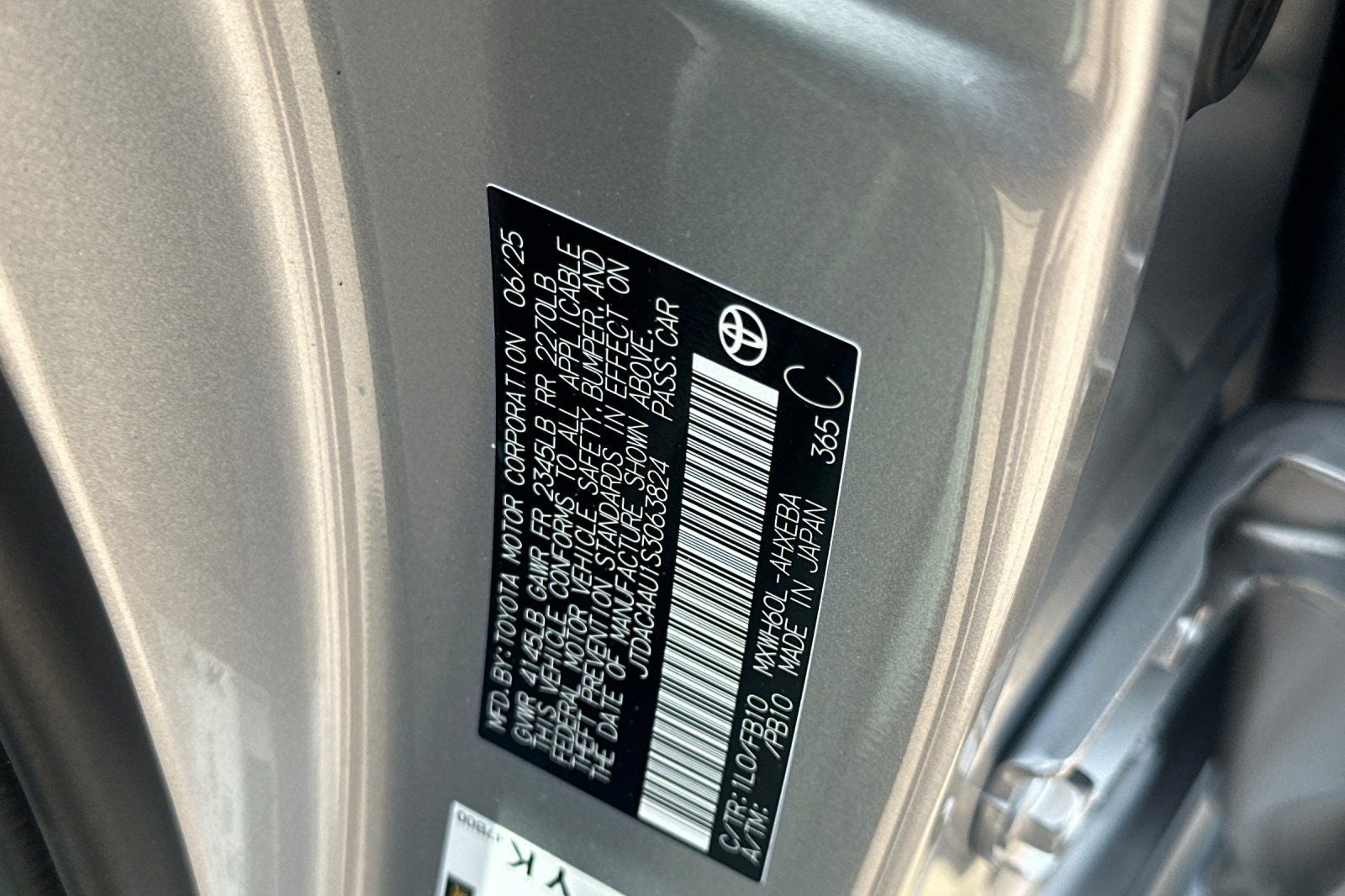 2025 Toyota Prius LE