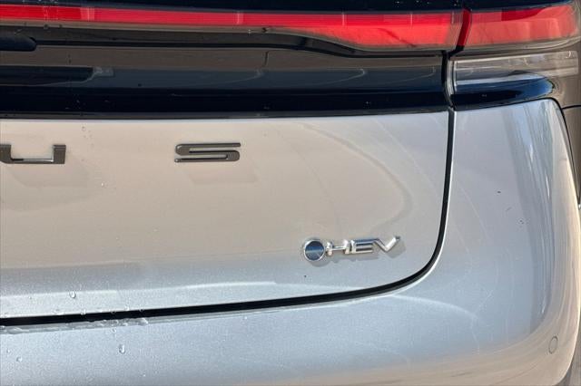 2023 Toyota Prius LE