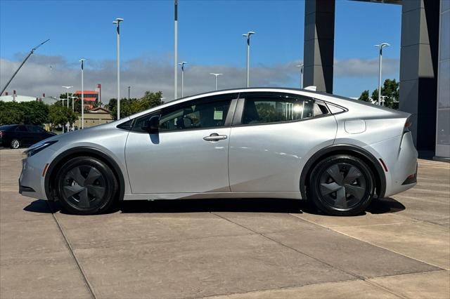 2023 Toyota Prius LE