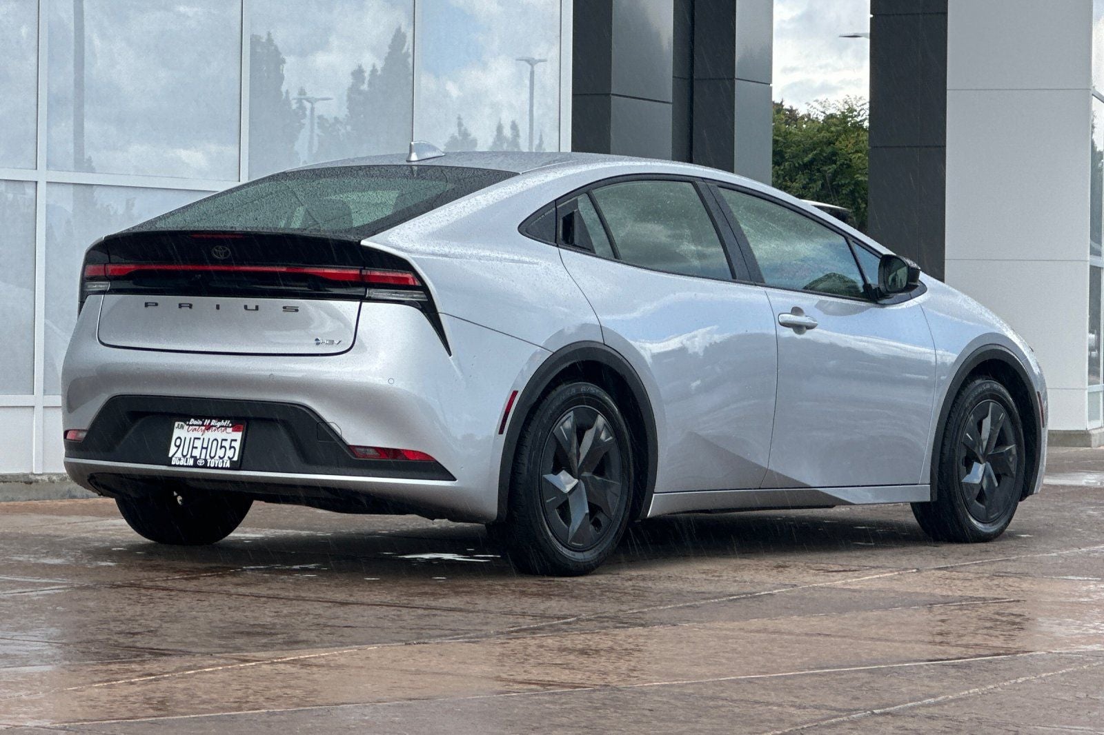 2025 Toyota Prius LE