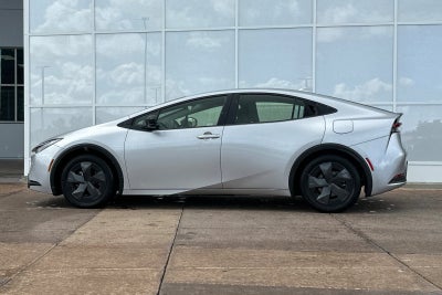 2025 Toyota Prius LE