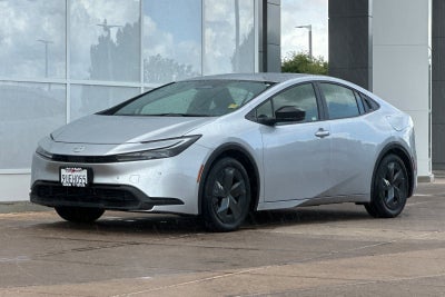 2025 Toyota Prius LE