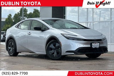 2025 Toyota Prius LE