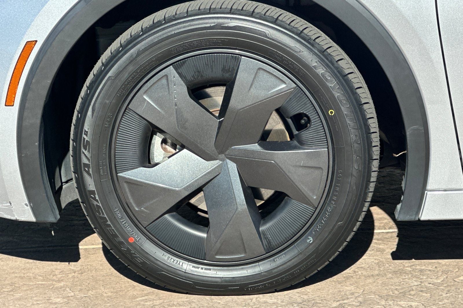 2024 Toyota Prius LE