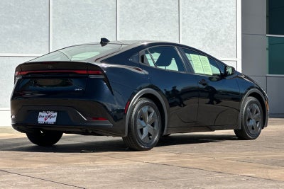 2025 Toyota Prius LE