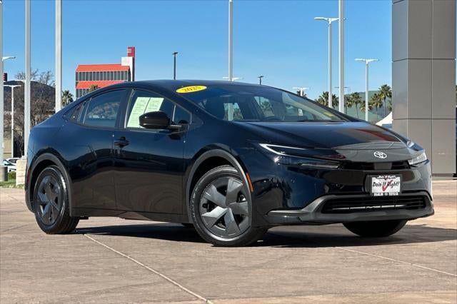 2025 Toyota Prius LE