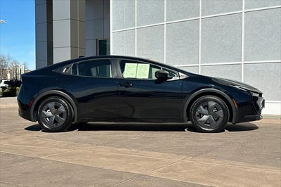 2025 Toyota Prius LE