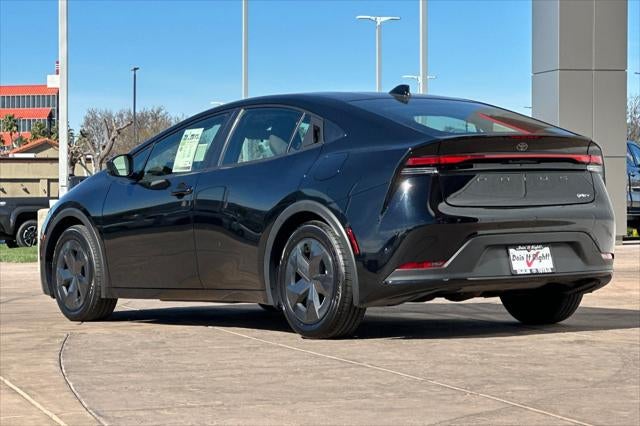 2025 Toyota Prius LE