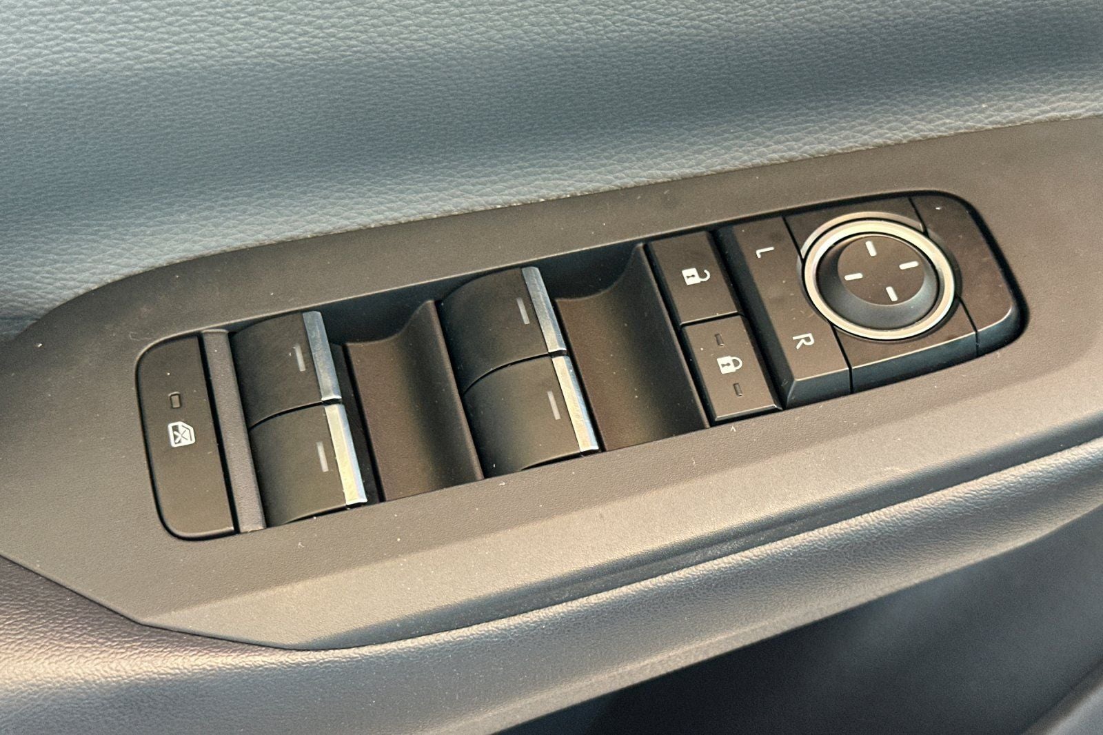 2023 Toyota Prius XLE