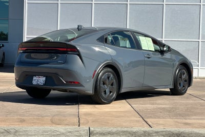 2025 Toyota Prius LE