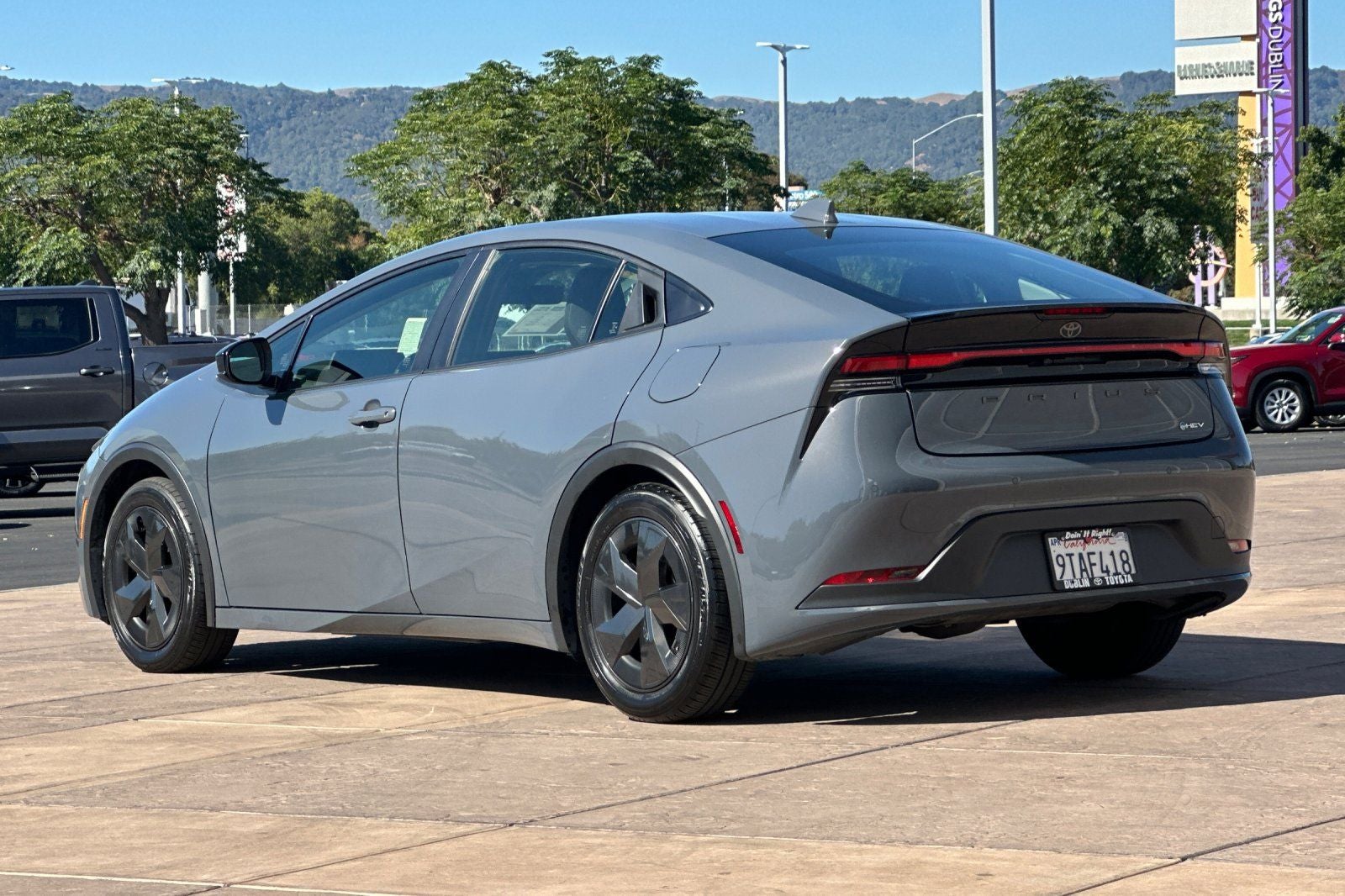 2025 Toyota Prius LE