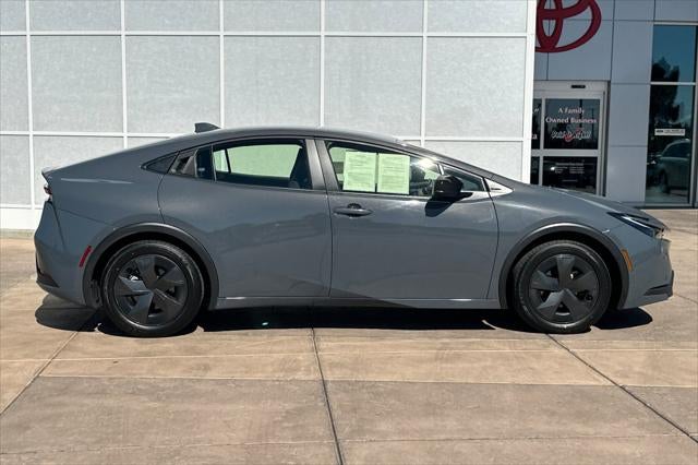 2024 Toyota Prius LE