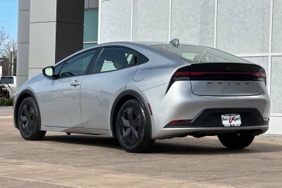 2024 Toyota Prius LE